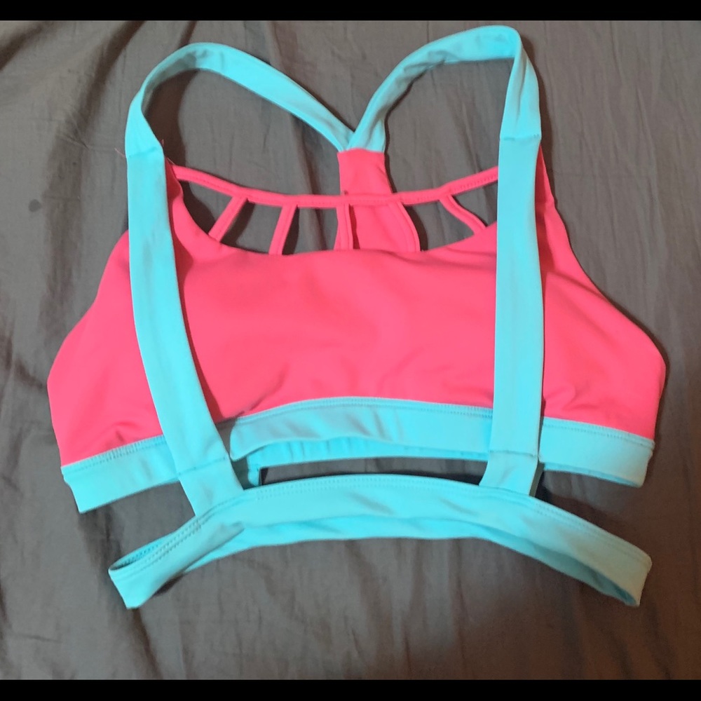 Sports bra